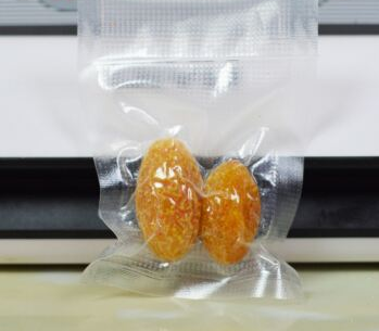紋路真空袋和光面真空袋有什么區(qū)別？哪個(gè)貴？